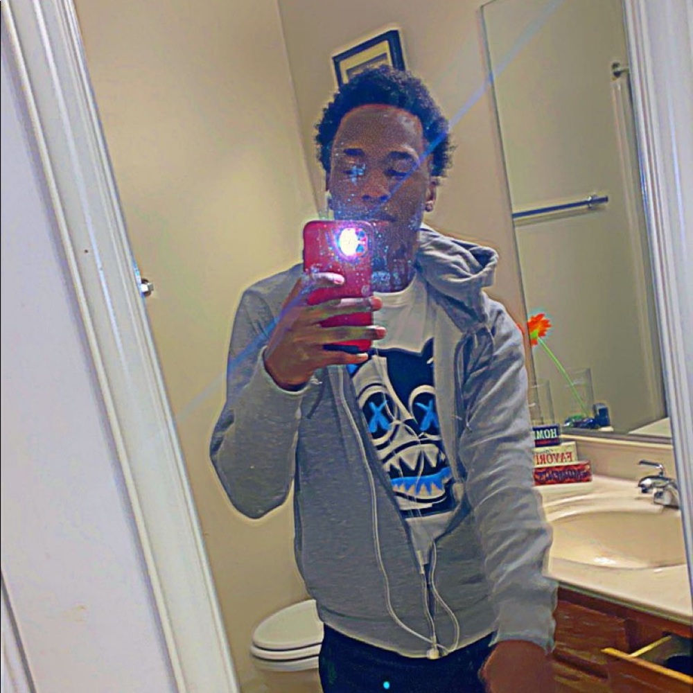 Meet your Posher, Jaysom